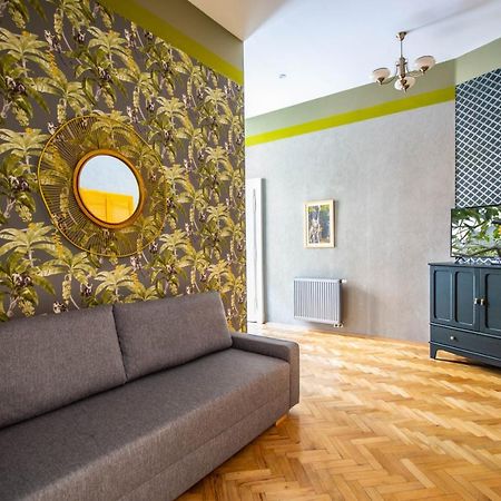 Апартаменти 3Bdr Oasis In The Heart Of Прага Екстер'єр фото