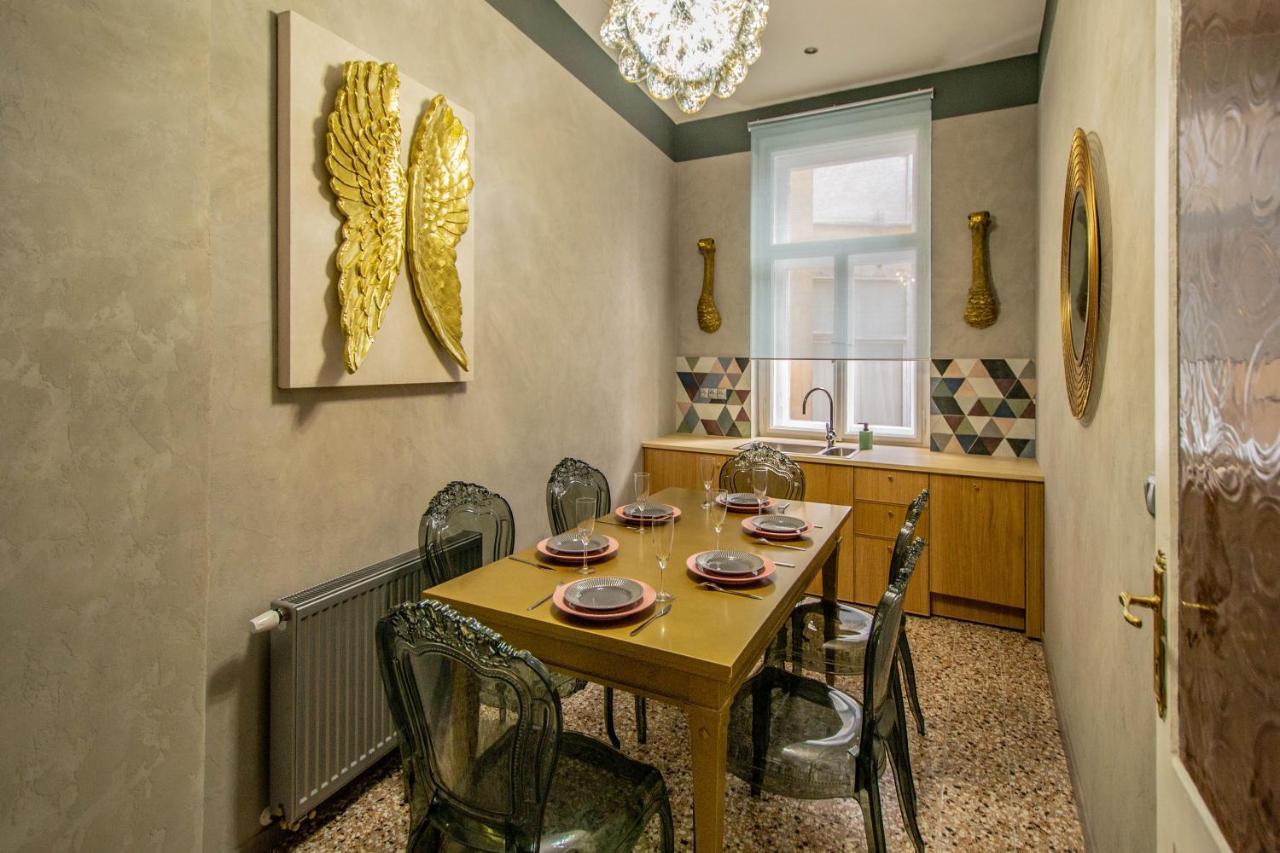 Апартаменти 3Bdr Oasis In The Heart Of Прага Екстер'єр фото